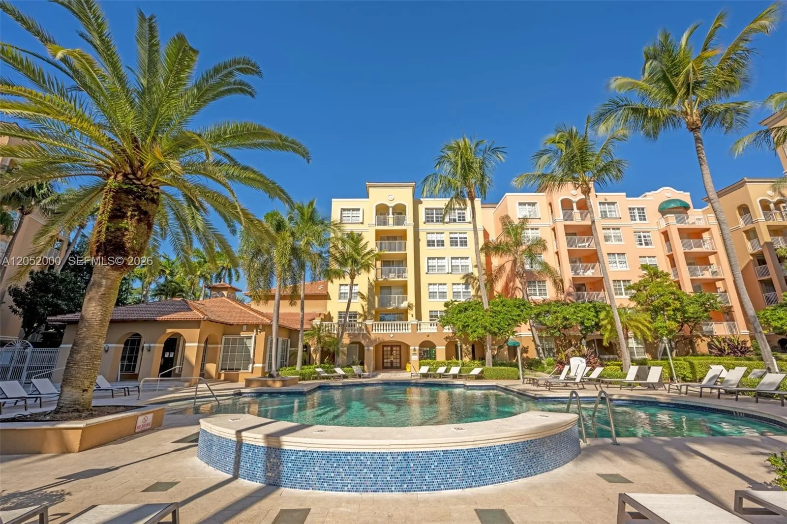 19999 E Country Club Dr # 1406, Aventura, FL 33180