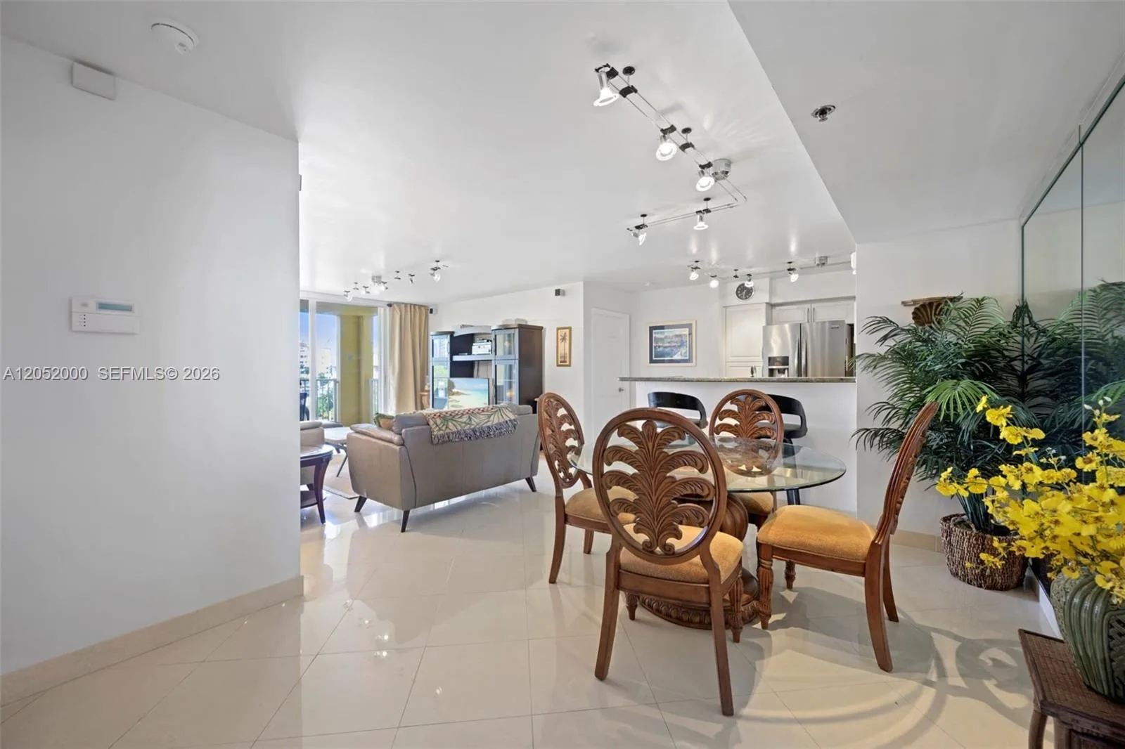 19999 E Country Club Dr # 1406, Aventura, FL 33180 photo 12