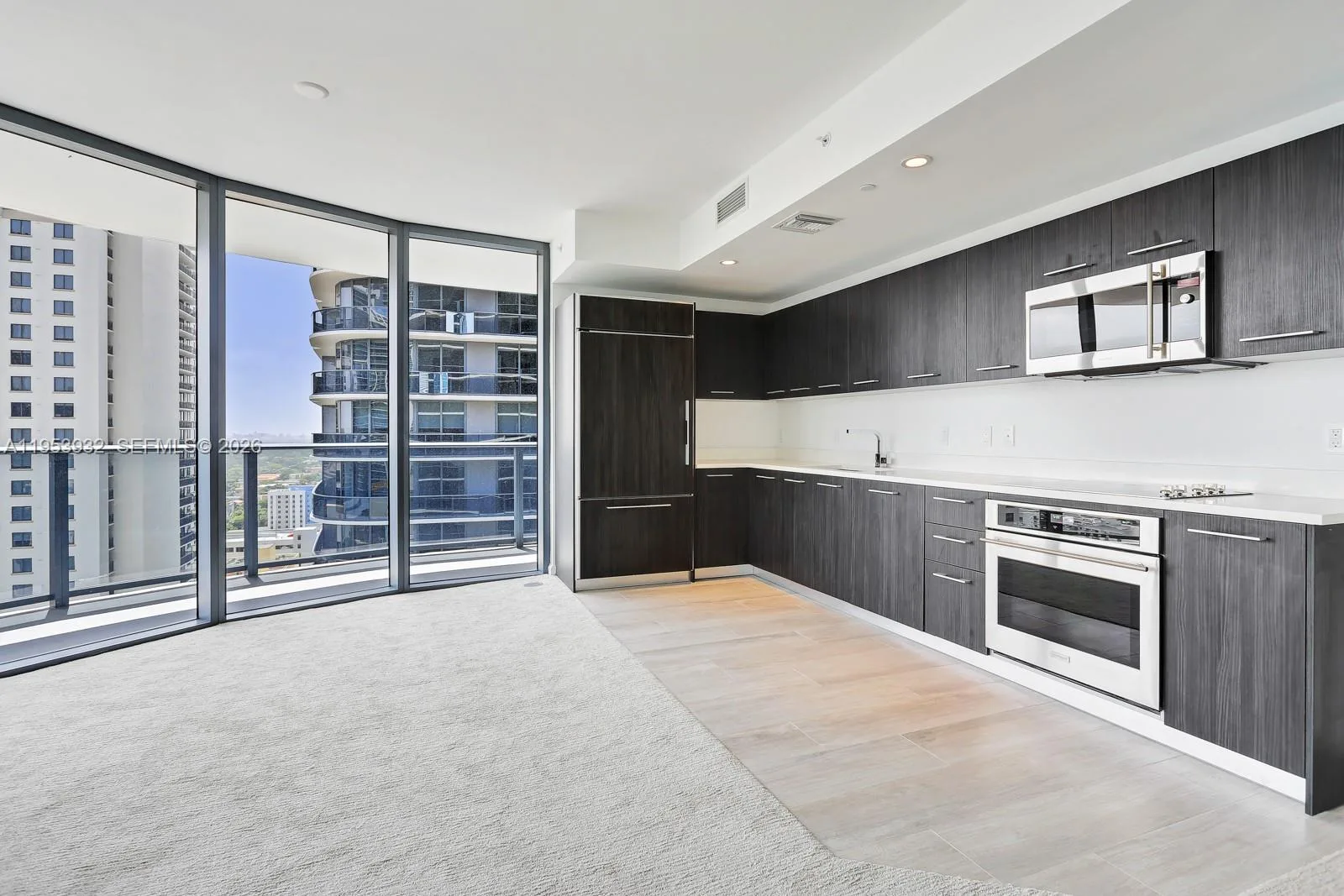 45 SW 9th St # 1806, Miami, FL 33130 photo 10