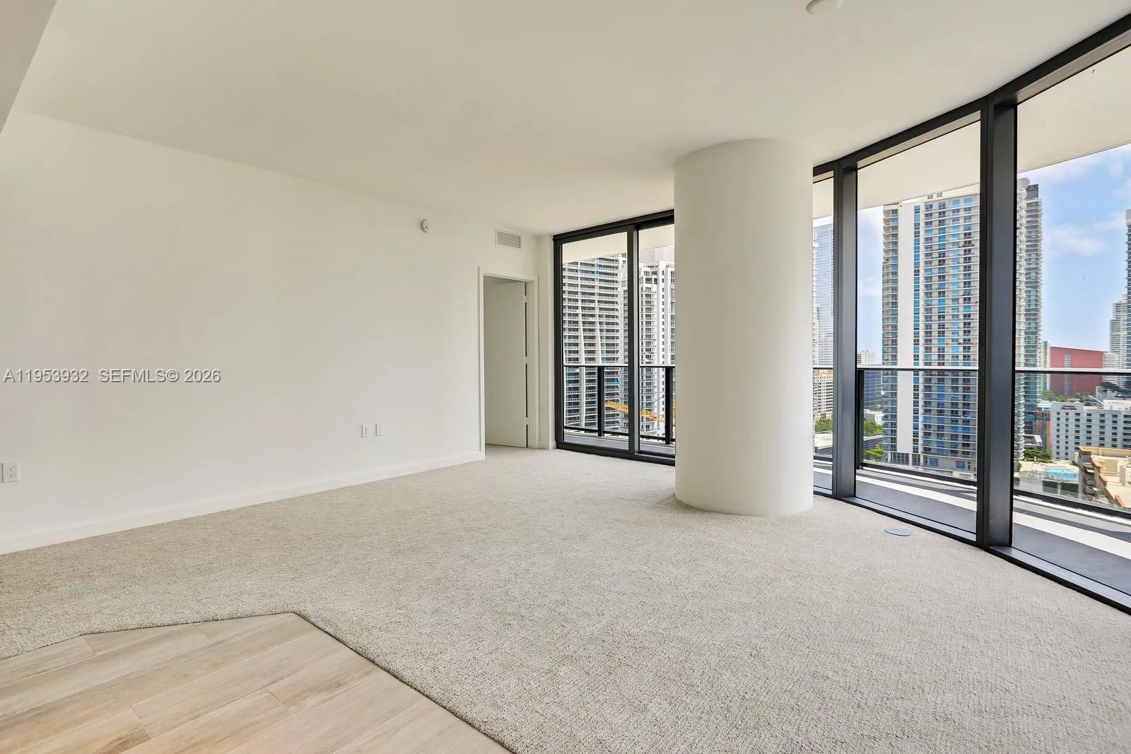45 SW 9th St # 1806, Miami, FL 33130 photo 11