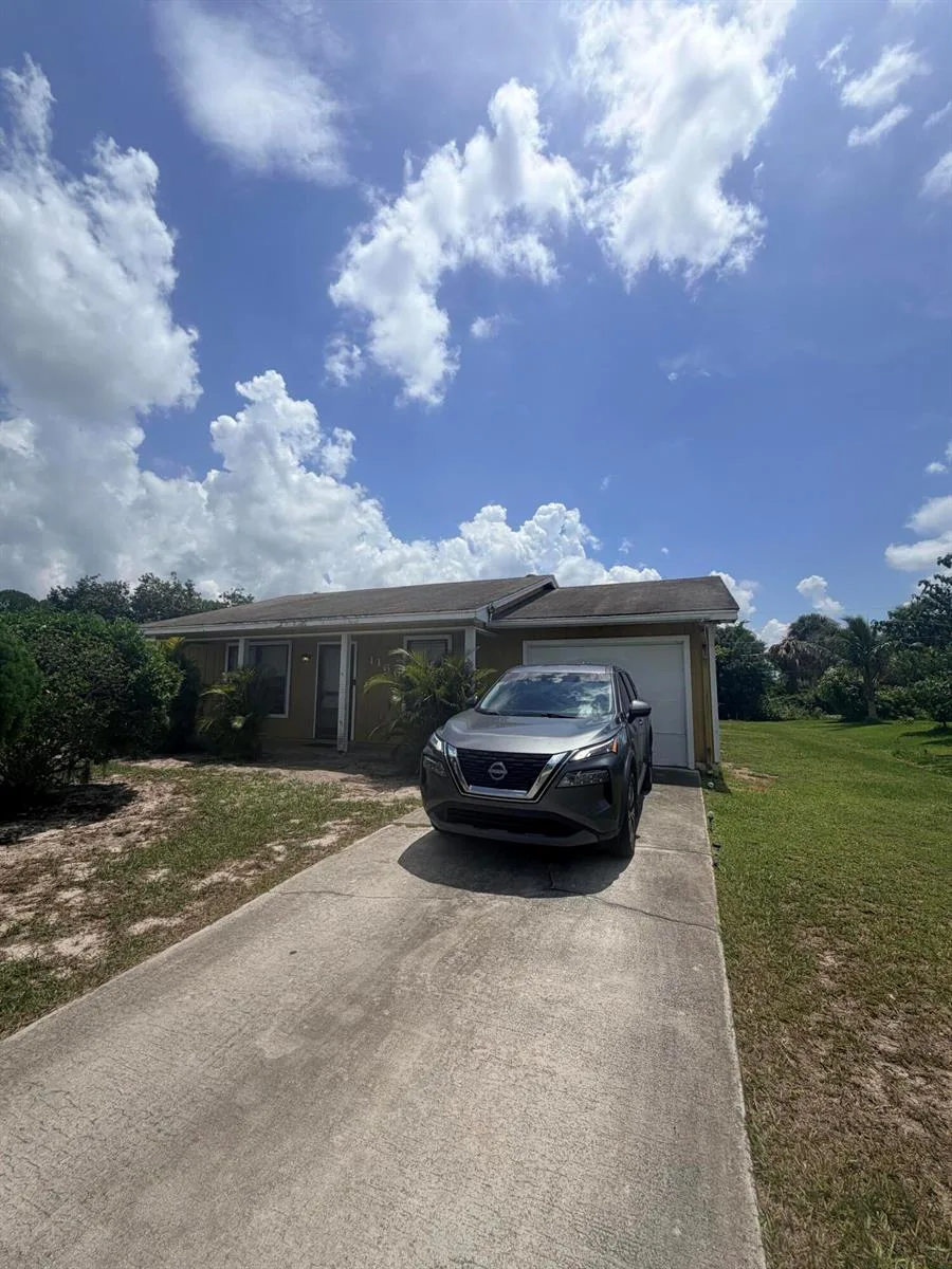1166 SW ELEUTHERA Avenue, Port St. Lucie, FL 34953
