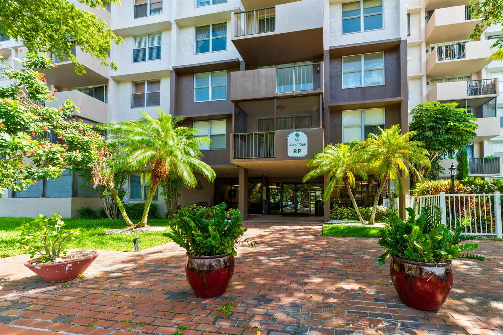 777 S Federal Highway # RP906, Pompano Beach, FL 33062