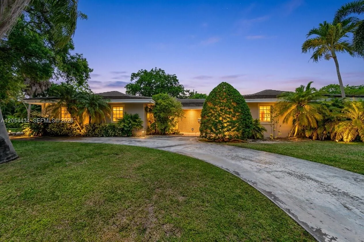15101 SW 69th Ct, Palmetto Bay, FL 33158