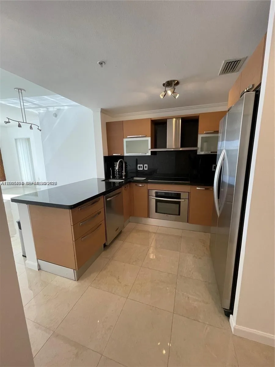 10 Aragon Ave # 1220, Coral Gables, FL 33134