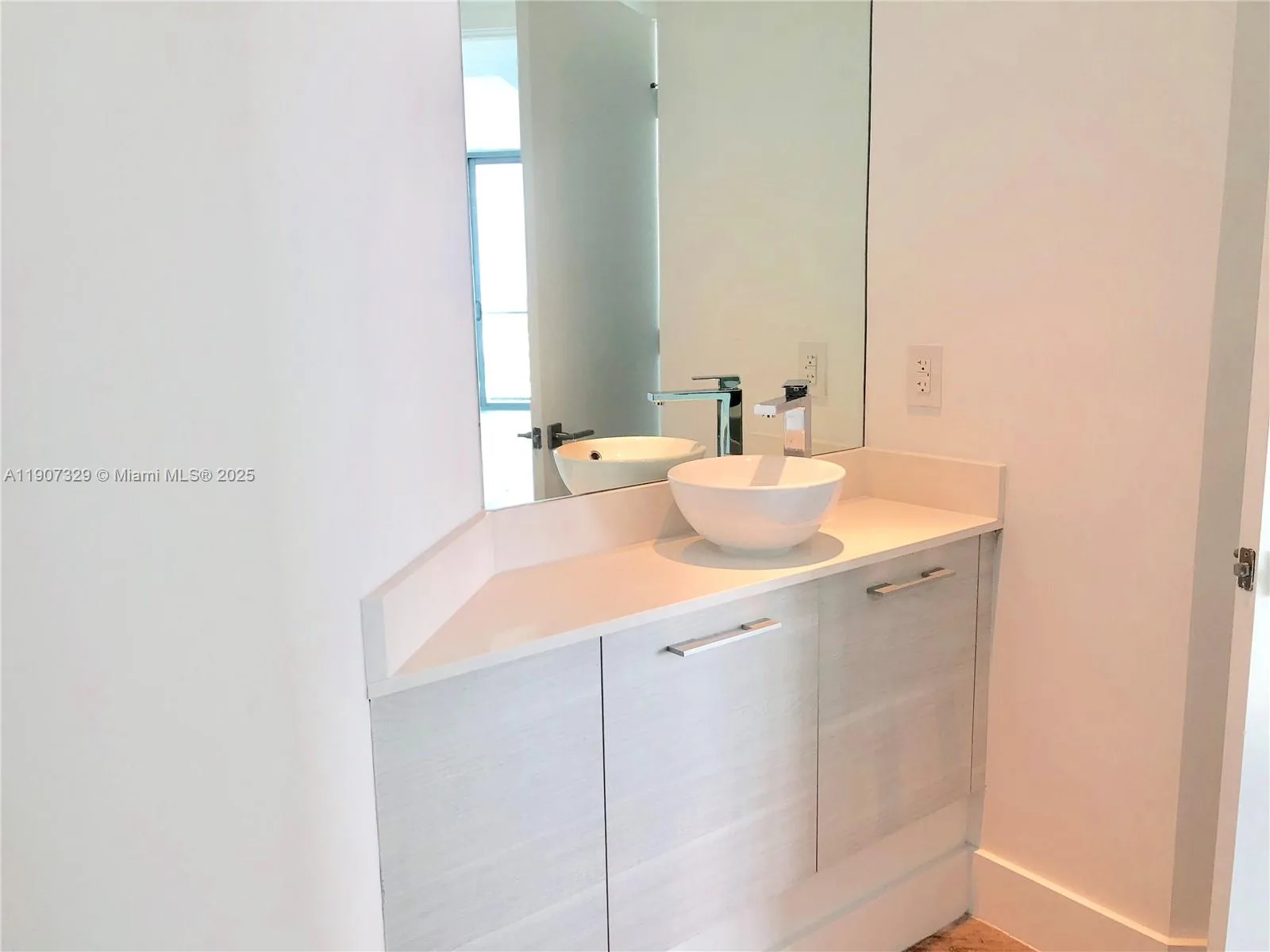 650 NE 32 # 2008, Miami, FL 33137 photo 8