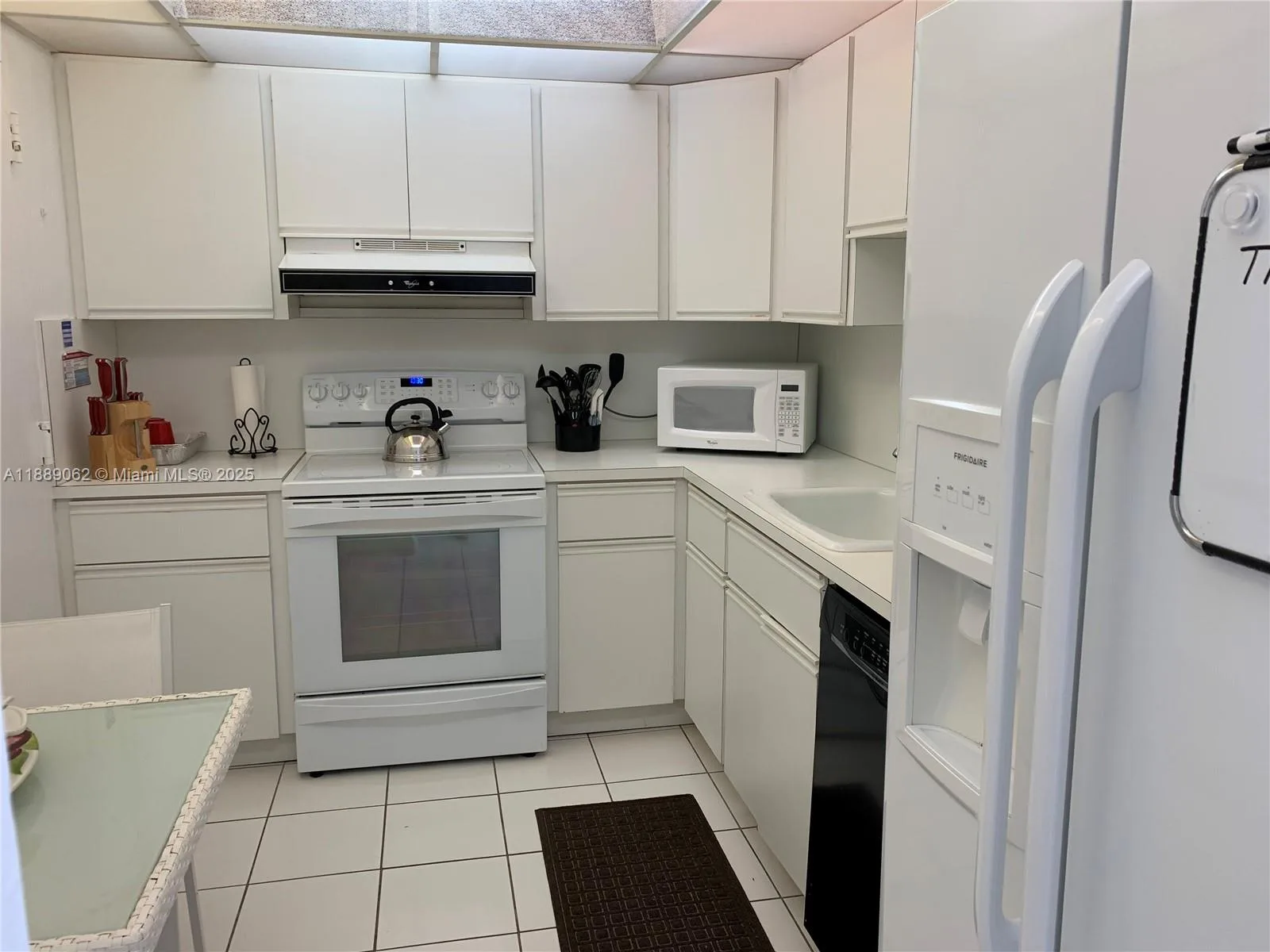 1950 S Ocean Dr # 20M, Hallandale Beach, FL 33009 photo 7