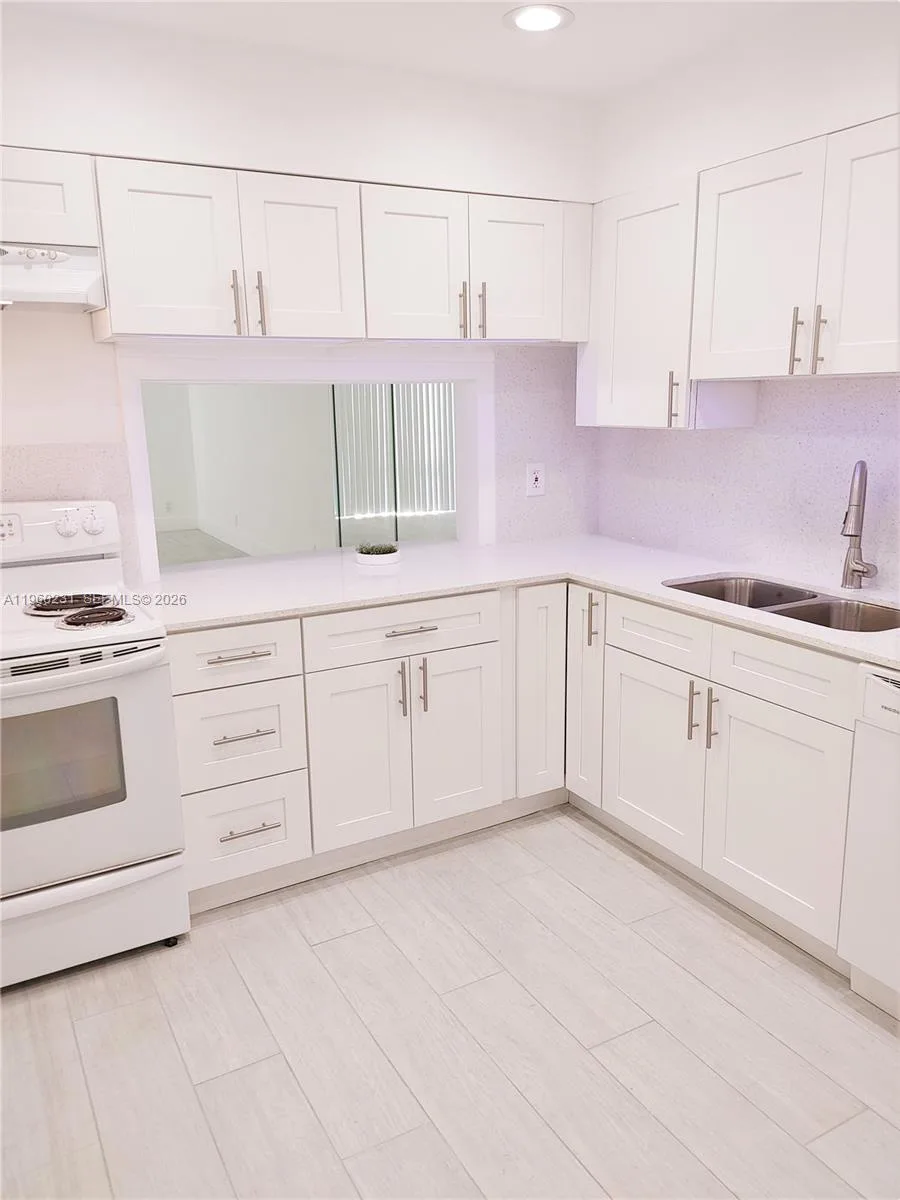 215 SE 3rd Ave # 307C, Hallandale Beach, FL 33009 photo 13