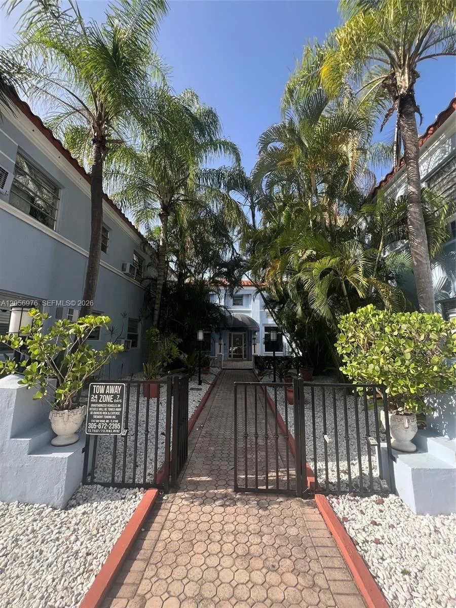 215 30th St # 1, Miami Beach, FL 33140 — zdjęcie 2