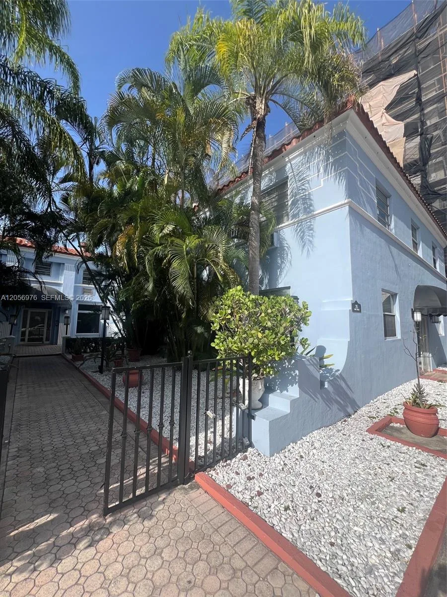 215 30th St # 1, Miami Beach, FL 33140 — zdjęcie 4