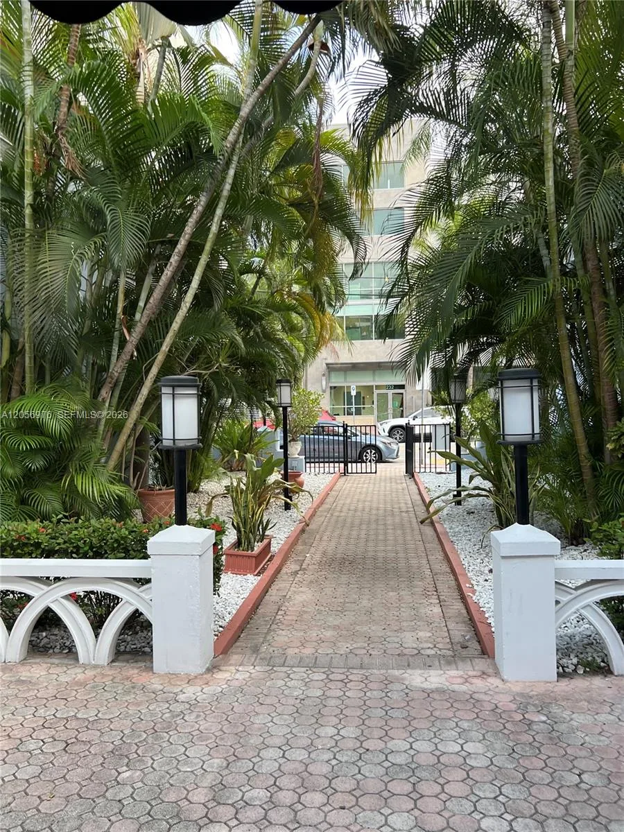 215 30th St # 1, Miami Beach, FL 33140 — zdjęcie 5