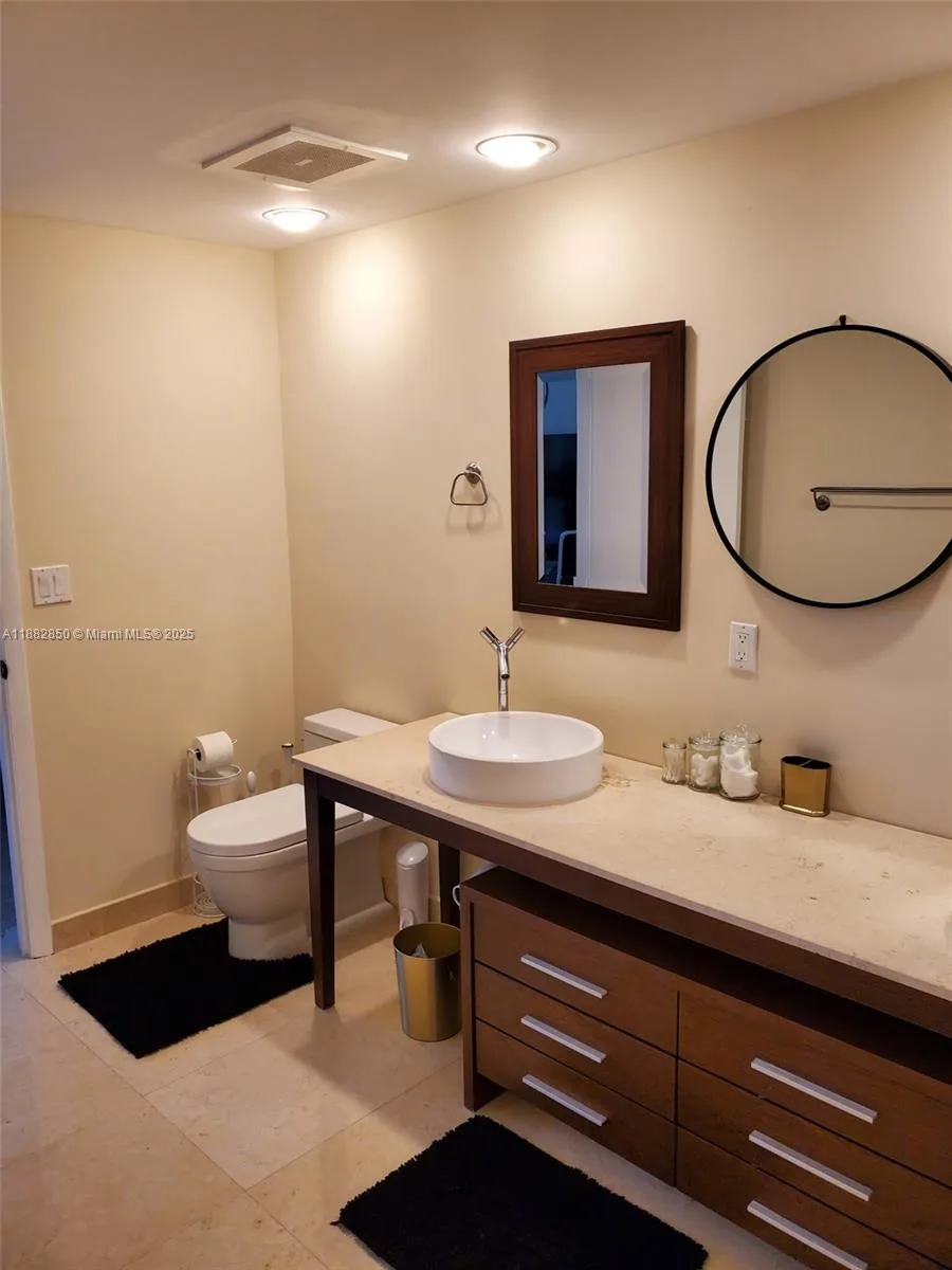 495 Brickell Ave # 707, Miami, FL 33131 photo 12