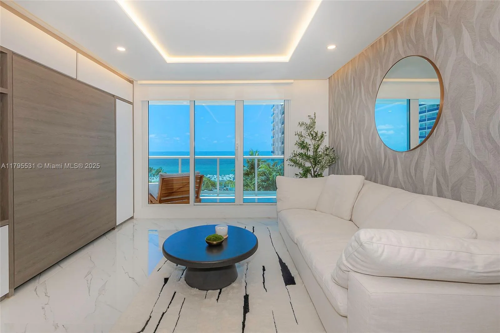 2301 Collins Ave # 825, Miami Beach, FL 33139 photo 2