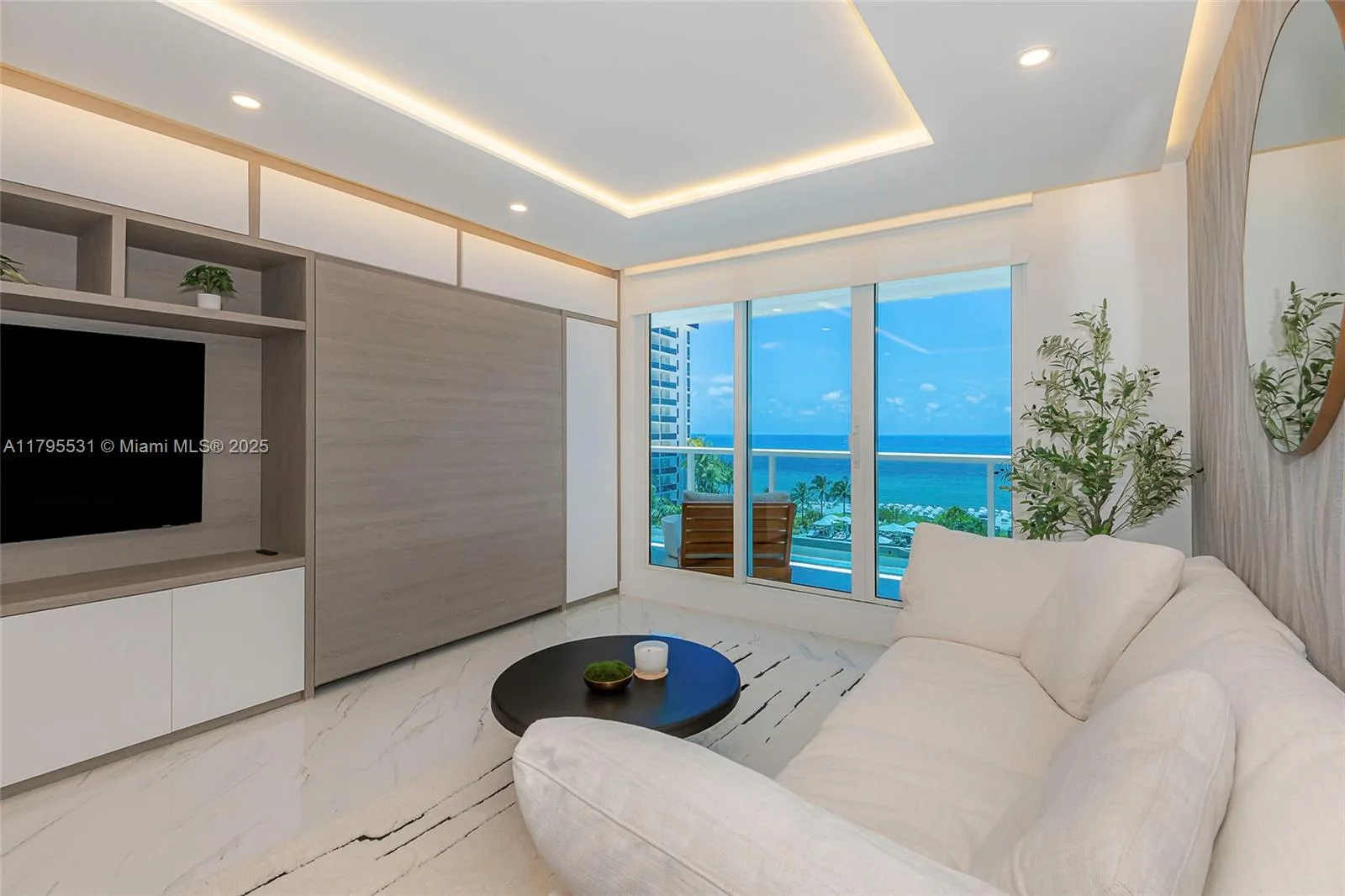2301 Collins Ave # 825, Miami Beach, FL 33139 photo 4