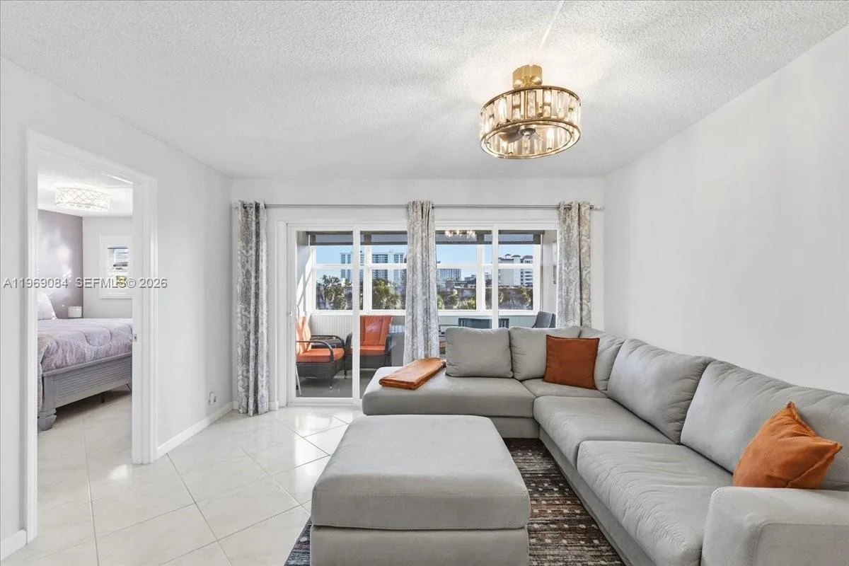 3201 NE 8th St # 405, Pompano Beach, FL 33062 photo 11