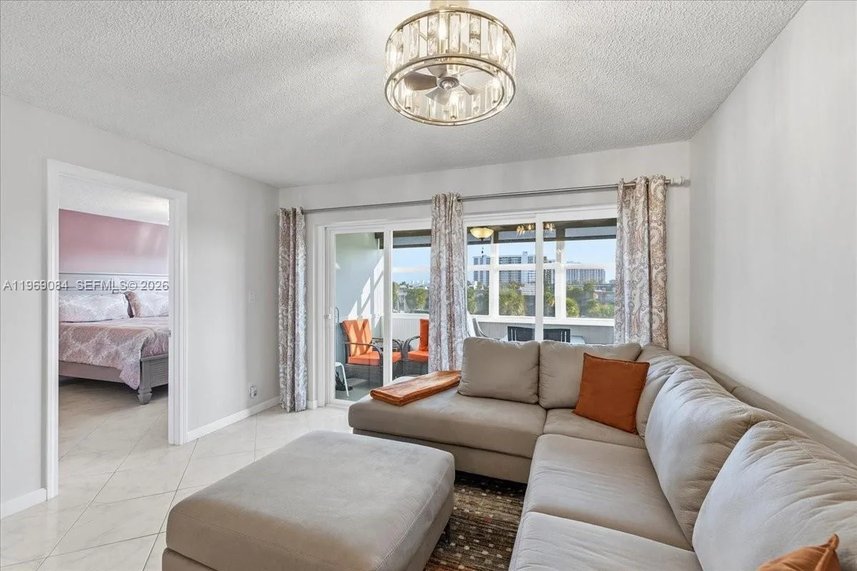 3201 NE 8th St # 405, Pompano Beach, FL 33062 photo 12