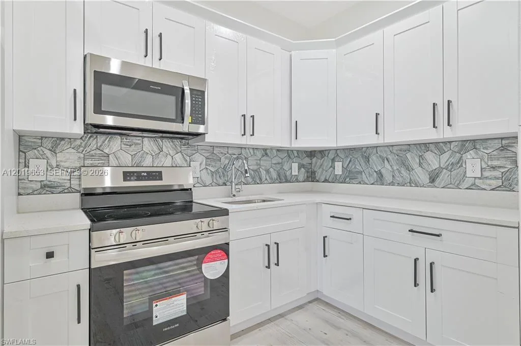 2223 Carver Ave, Other City - In The State Of Florida, FL 33916 photo 7