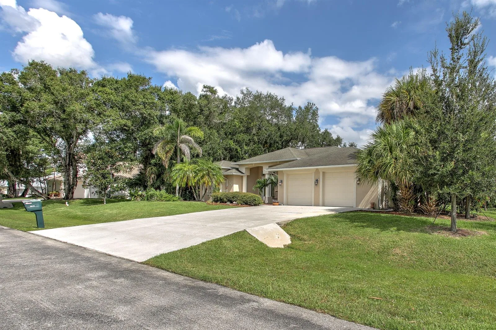 2108 Winding Creek Lane, Fort Pierce, FL 34981 photo 4