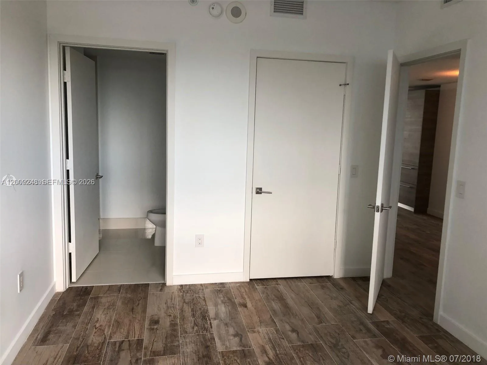 650 NE 32nd St # 4005, Miami, FL 33137 photo 6