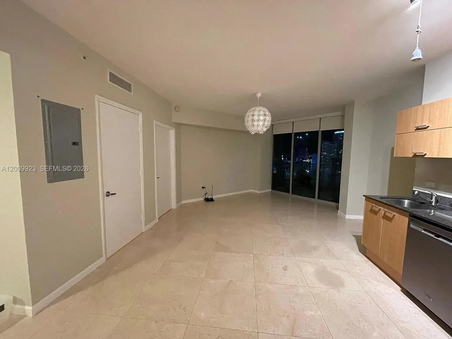 350 S Miami Ave # 2807, Miami, FL 33130