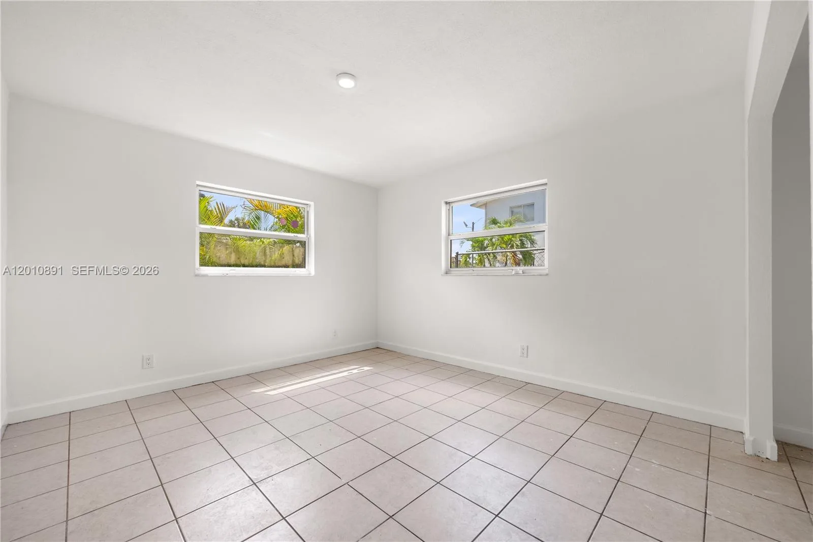 608 SW 16th Ave, Fort Lauderdale, FL 33312 photo 9