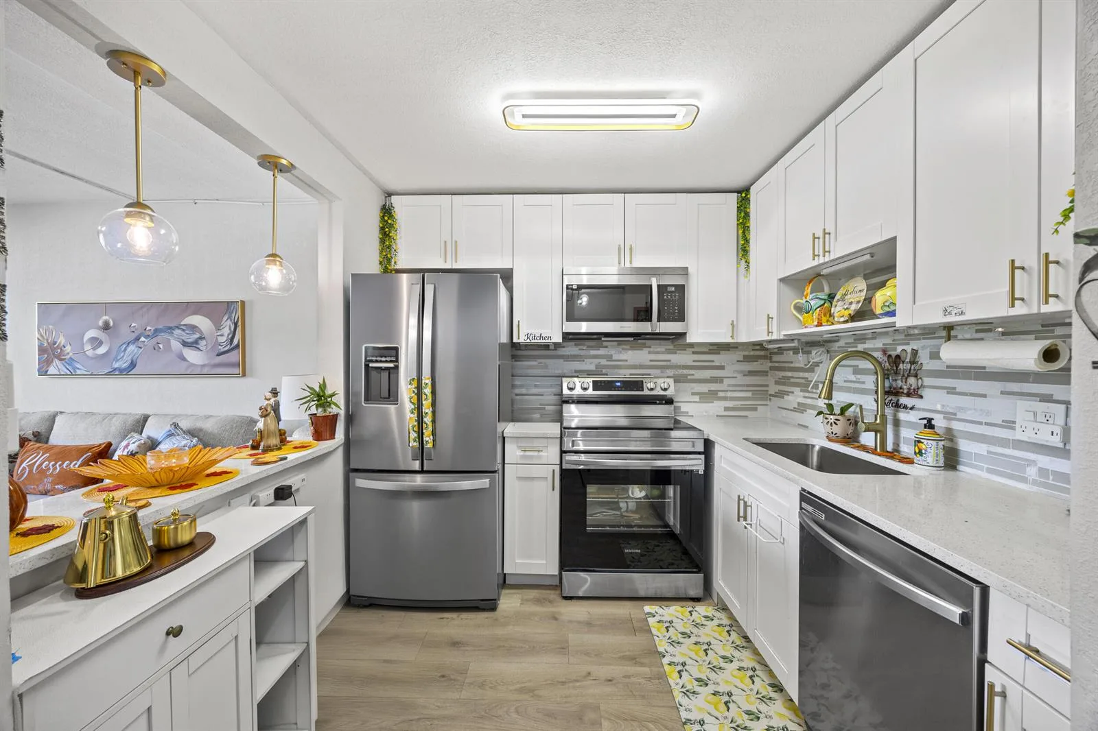 200 Village Green Circle E # 202, Palm Springs, FL 33461