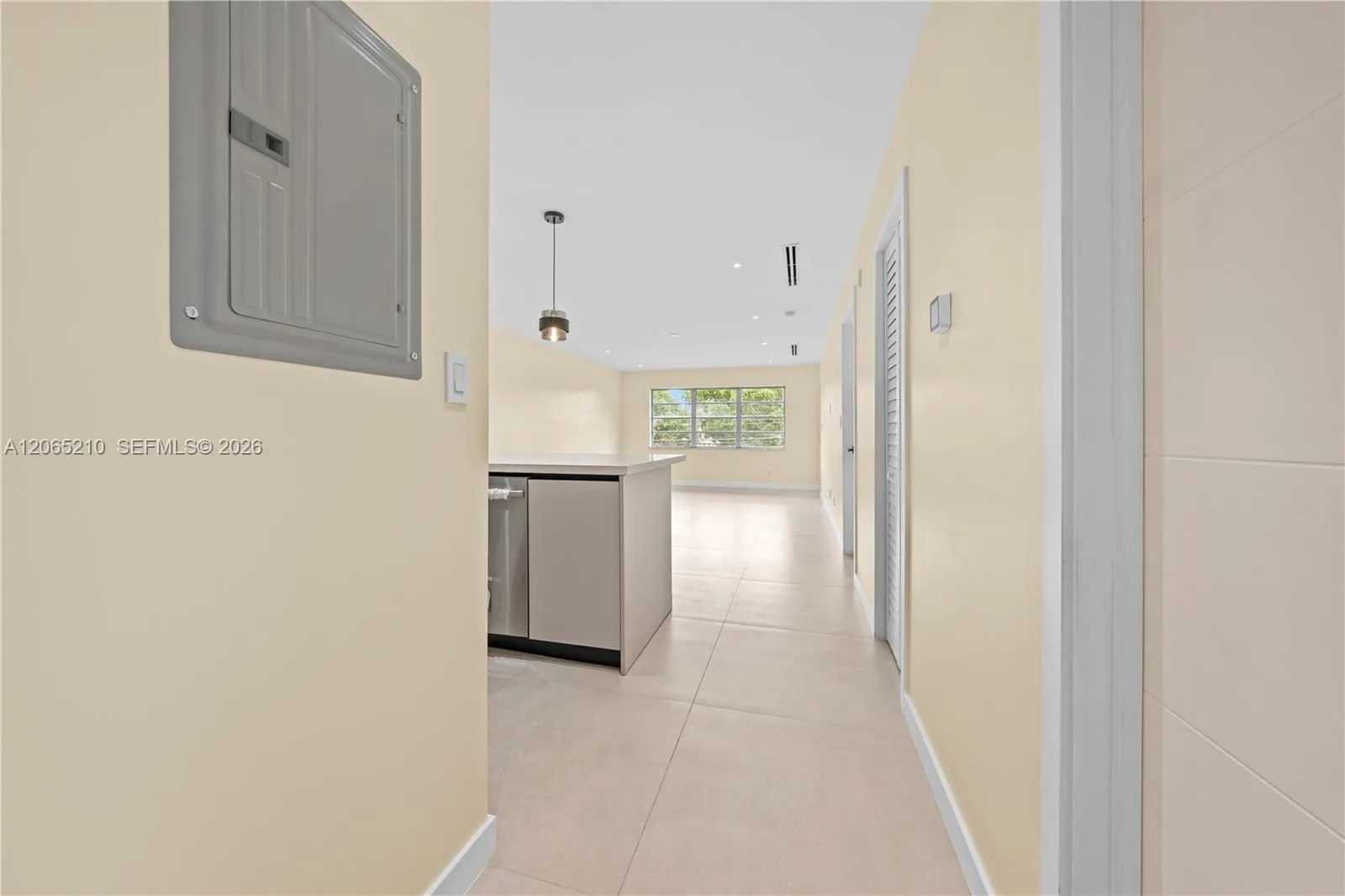 1400 NE 191st St # 305, Miami, FL 33179 photo 8