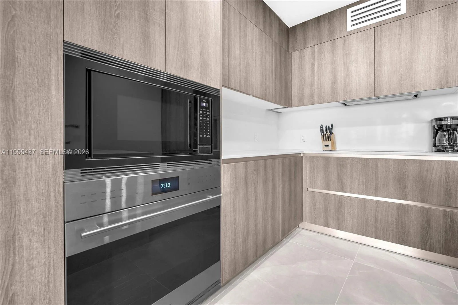 17550 Collins Ave # 603, Sunny Isles Beach, FL 33160 photo 4
