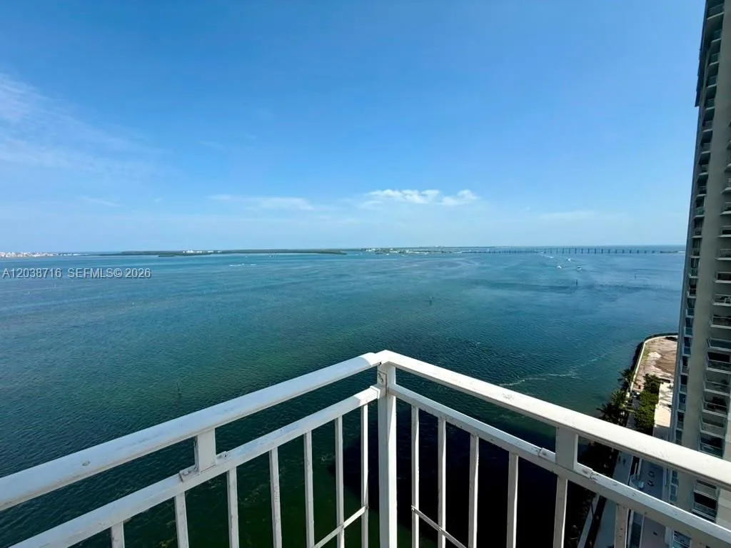 770 Claughton Island Dr # 2016, Miami, FL 33131
