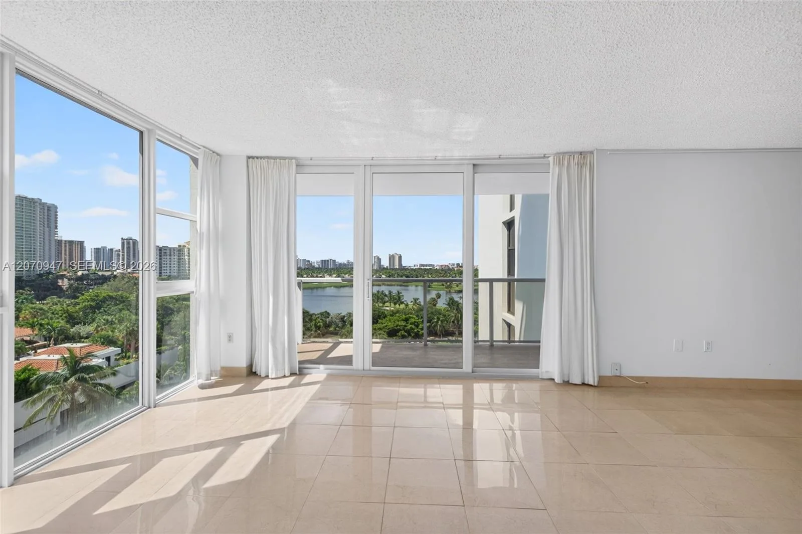 3731 N Country Club Dr # 1023, Aventura, FL 33180 photo 5