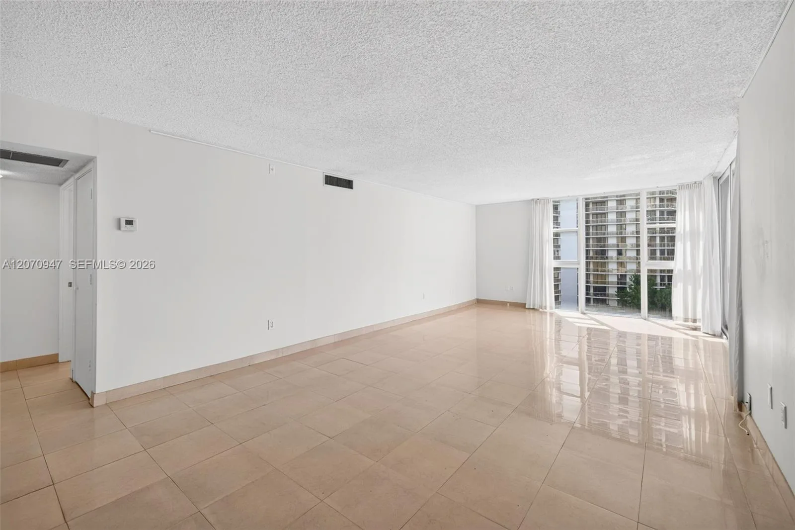 3731 N Country Club Dr # 1023, Aventura, FL 33180 photo 6