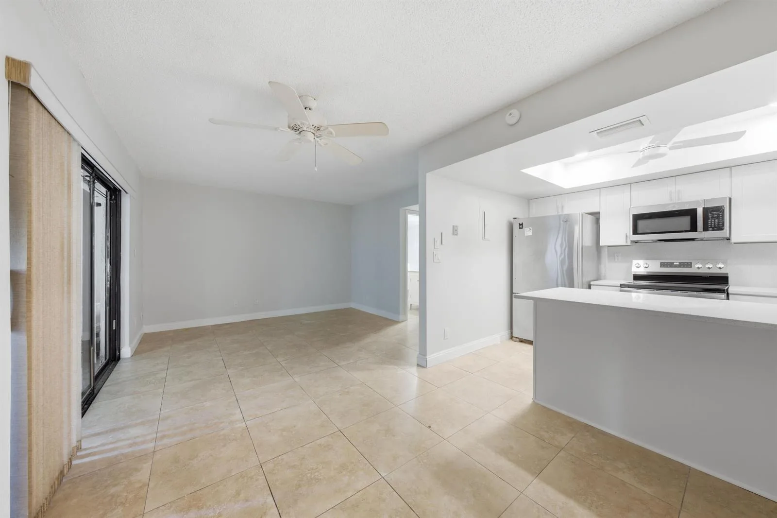 52 Canterbury Lane, Tamarac, FL 33319 photo 2