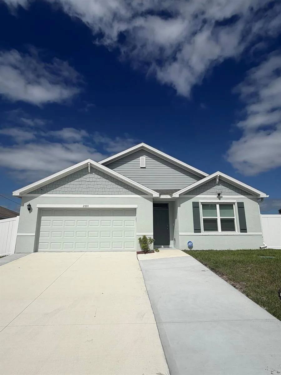2008 SW Olympia Ave Avenue SW, Palm Bay, FL 32908