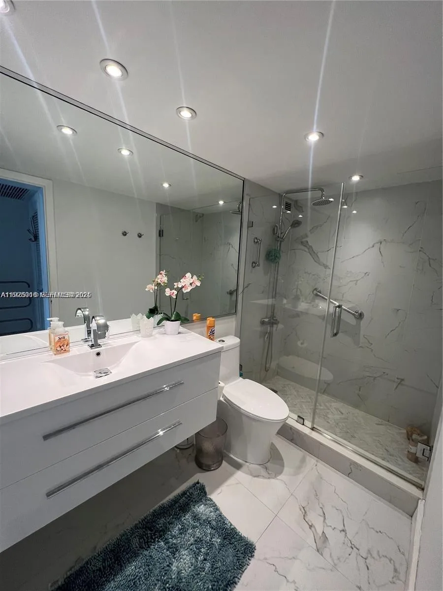 5555 Collins Ave # 7T, Miami Beach, FL 33140 photo 13