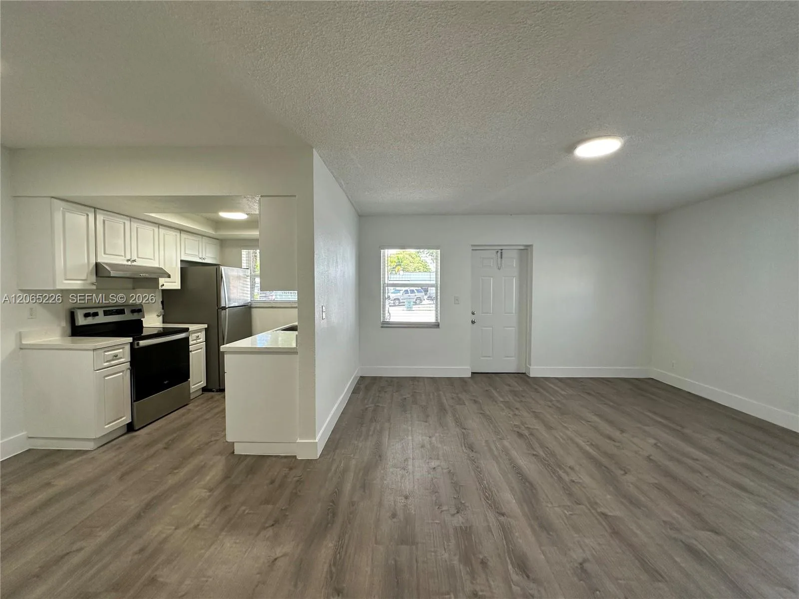 3660 NE 11th Ave # 4, Oakland Park, FL 33334