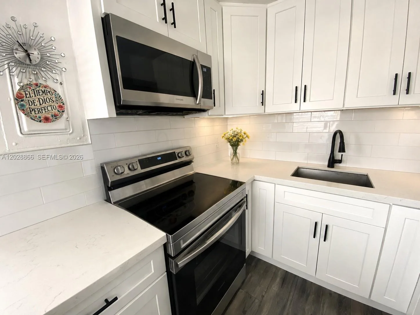 1570 W 46th St # 214, Hialeah, FL 33012