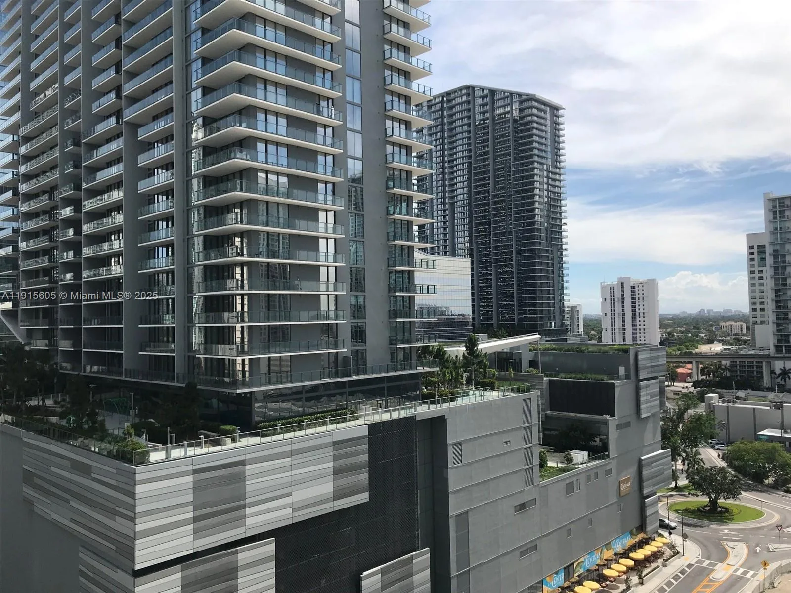31 SE 6th St # 1702, Miami, FL 33131 photo 2