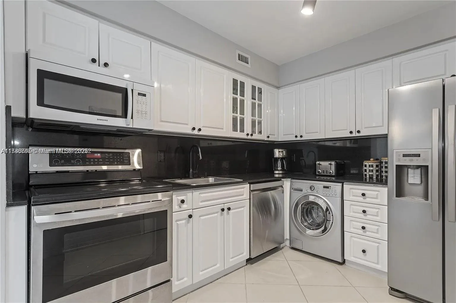 6770 Indian Creek Dr # 8E, Miami Beach, FL 33141 photo 10