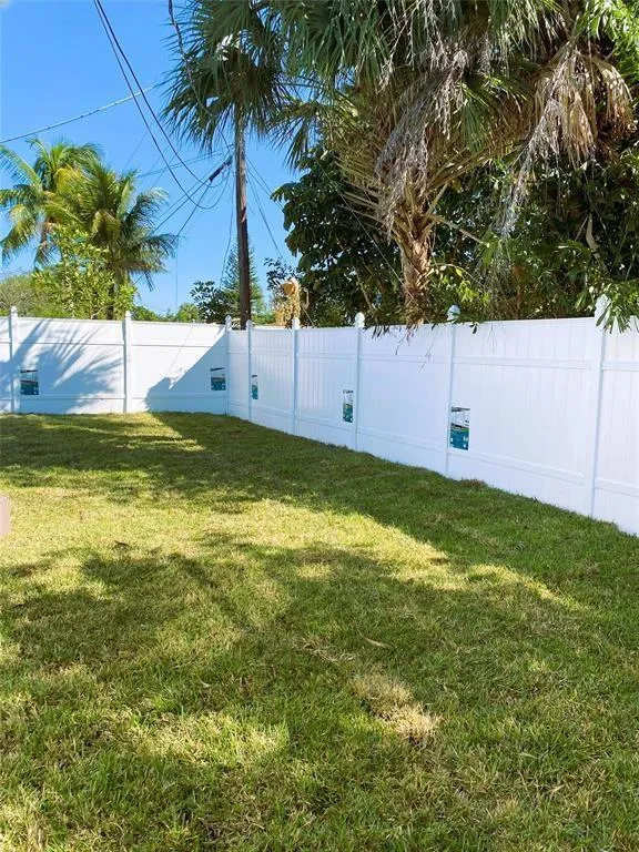 320 NW 4th Avenue # 4, Deerfield Beach, FL 33441 photo 2