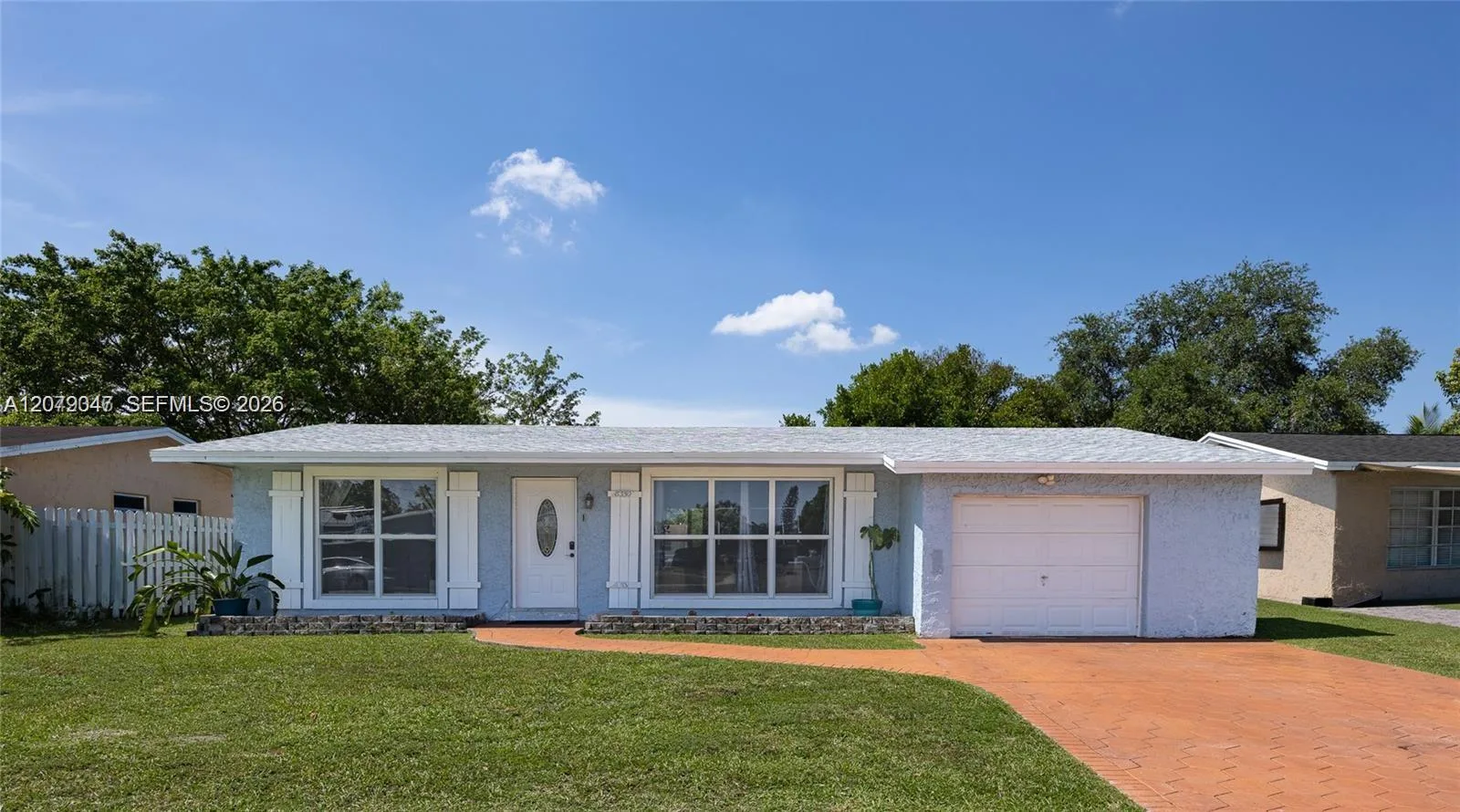 8350 NW 27th Pl, Sunrise, FL 33322