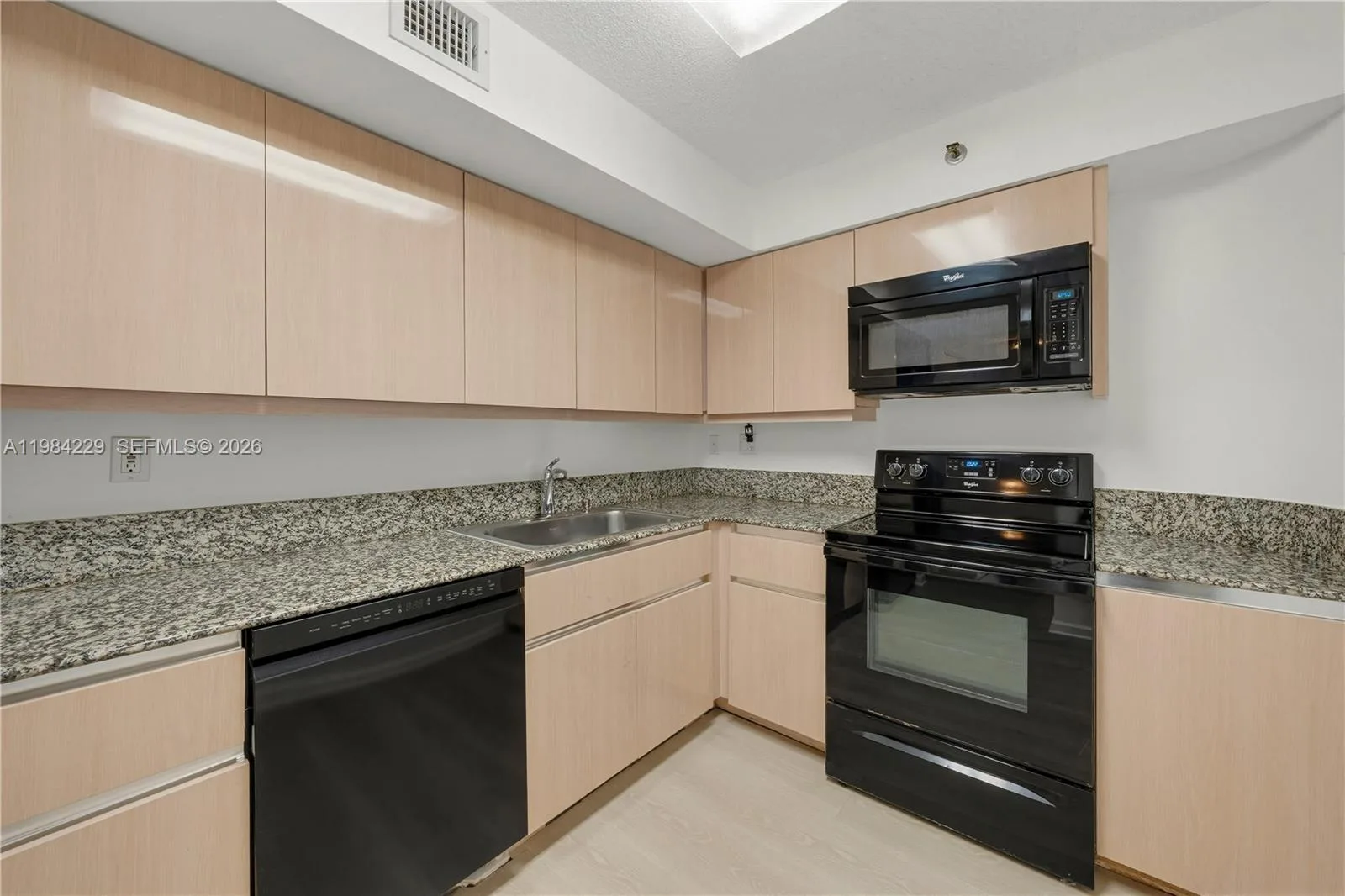 5757 Collins Ave # 707, Miami Beach, FL 33140 photo 8