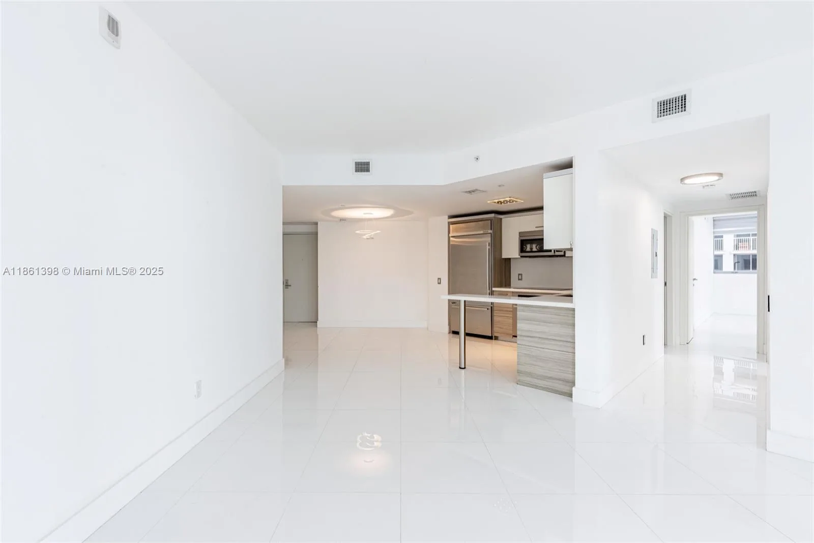 1300 Brickell Bay Dr # 1802, Miami, FL 33131 photo 8