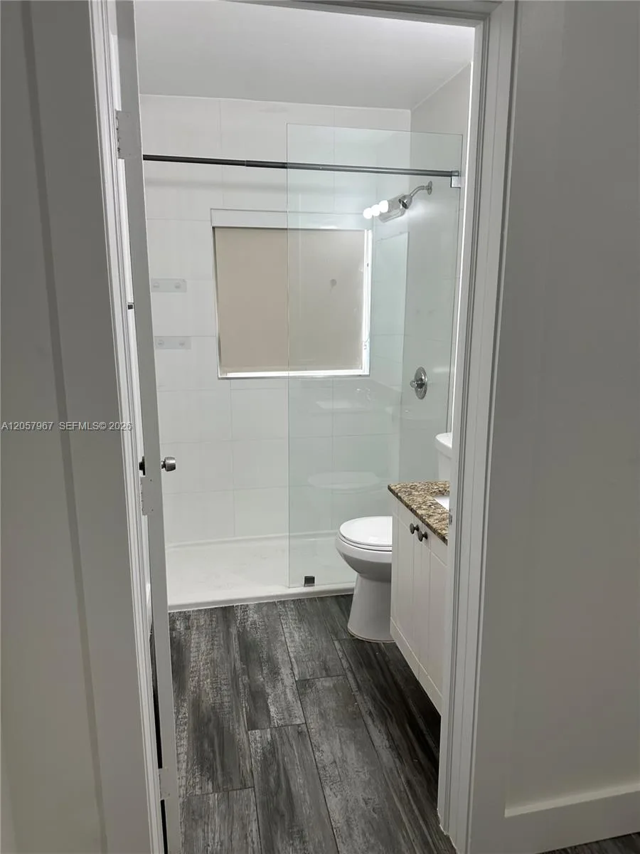 2500 NE 192nd St # 6, Miami, FL 33180 photo 12