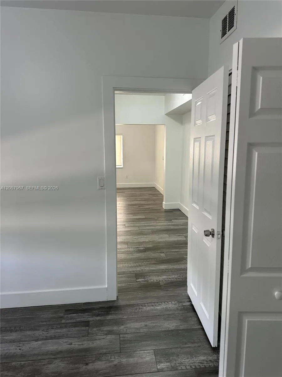 2500 NE 192nd St # 6, Miami, FL 33180 photo 8
