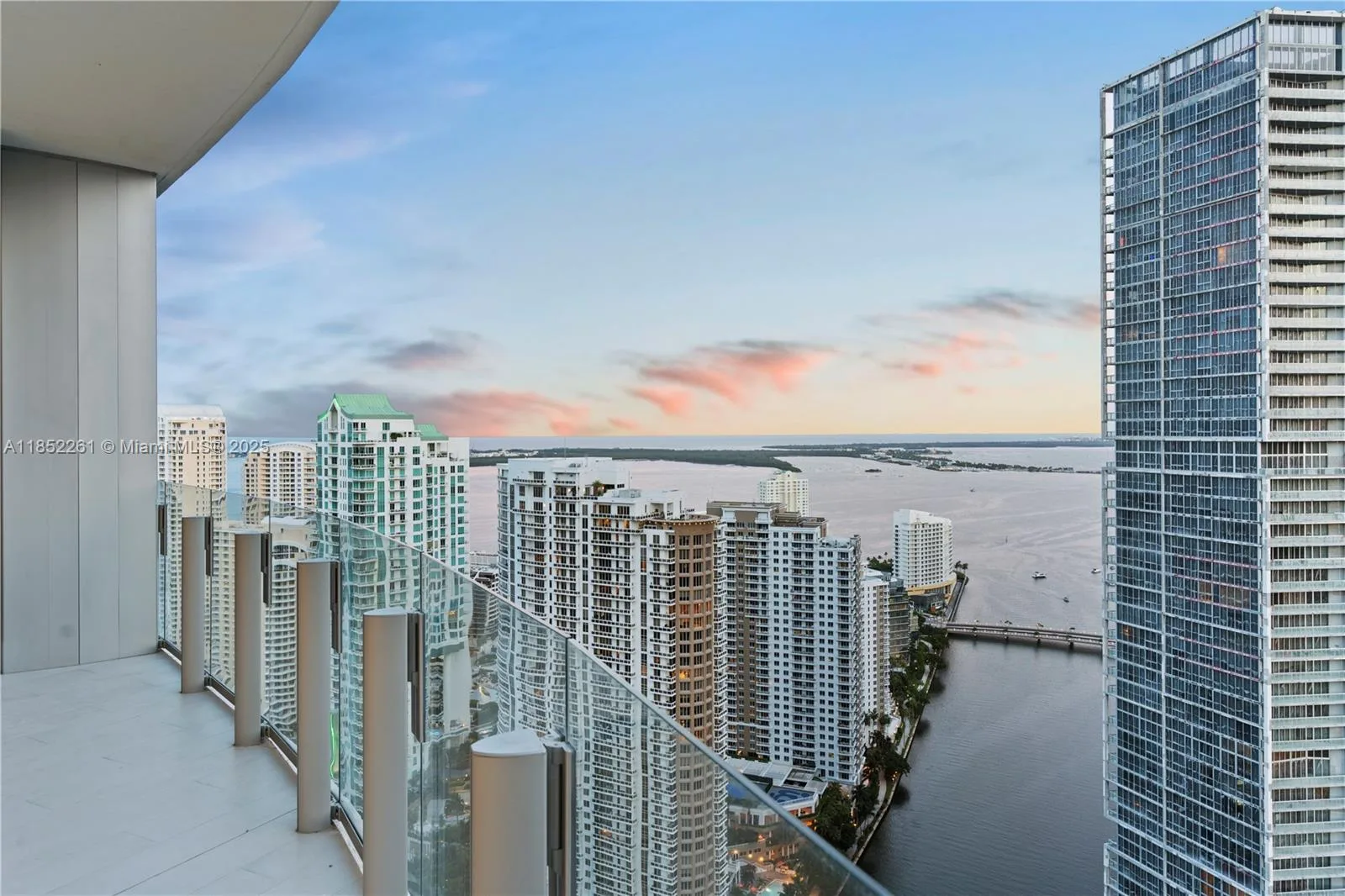 300 BISCAYNE BLVD WAY # 4007, Miami, FL 33130