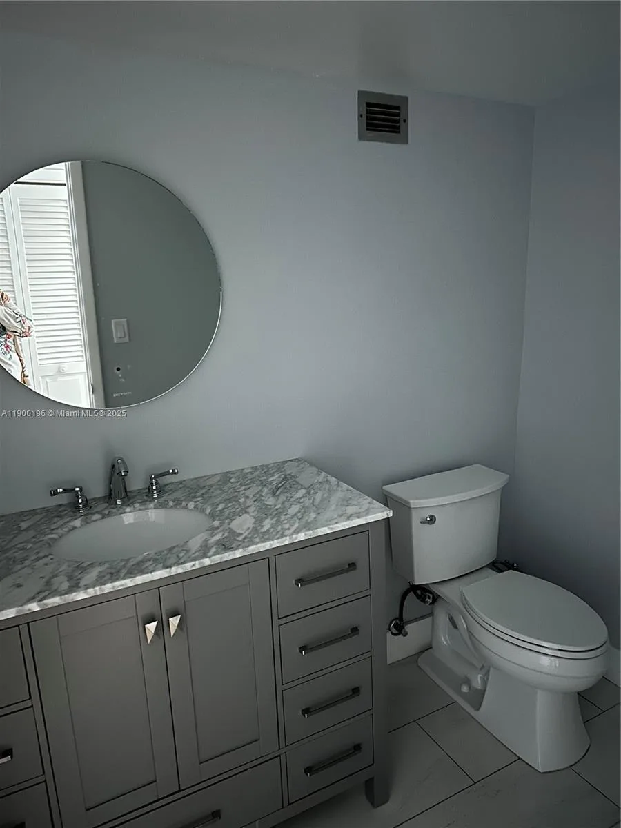 6039 Collins Ave # 1212, Miami Beach, FL 33140 photo 4