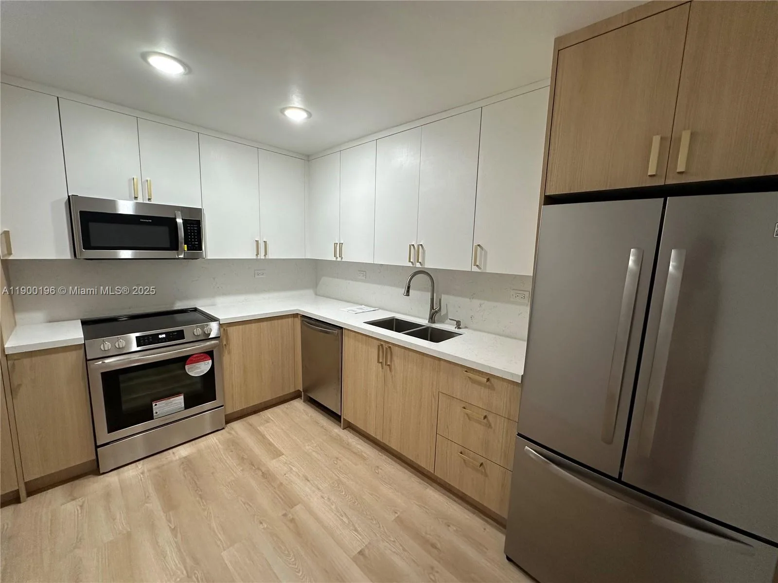 6039 Collins Ave # 1212, Miami Beach, FL 33140 photo 9