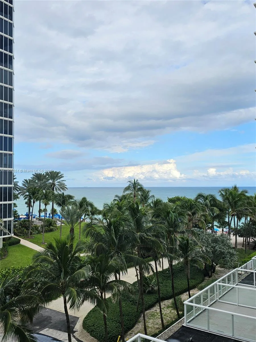 19201 Collins Ave # 324, Sunny Isles Beach, FL 33160