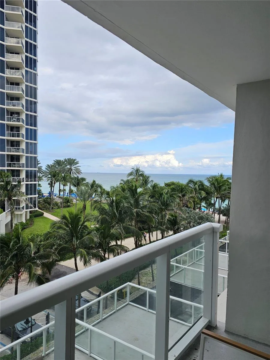 19201 Collins Ave # 324, Sunny Isles Beach, FL 33160 photo 2