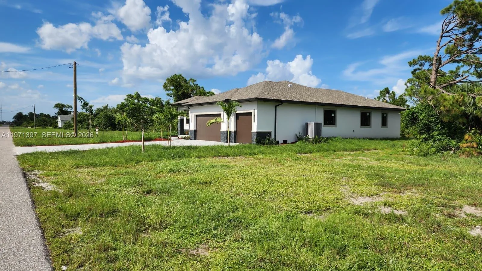 47 E BRIG CR, Port Charlotte, FL 33946 photo 2