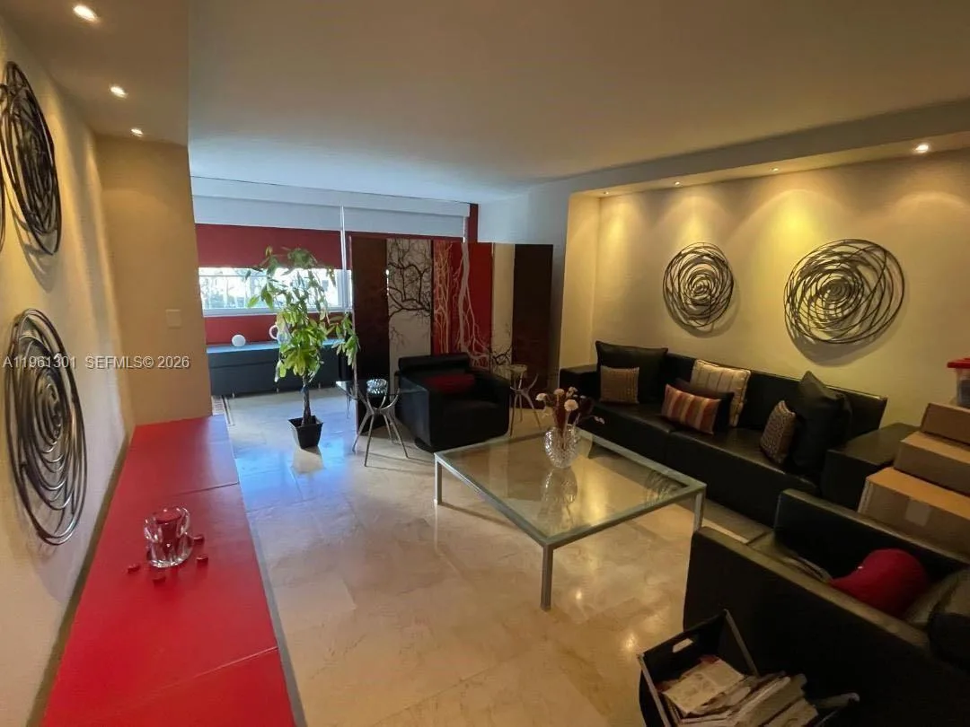 5005 Collins Ave # 212, Miami Beach, FL 33140